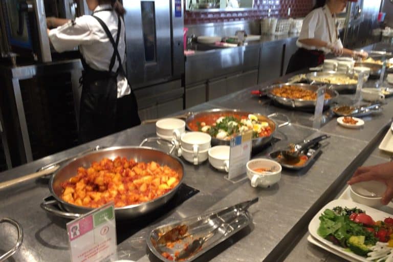 Guidelines for Organising Safe and Hygienic Food Festivals Guidelines for Organising Safe and Hygienic Food Festivals