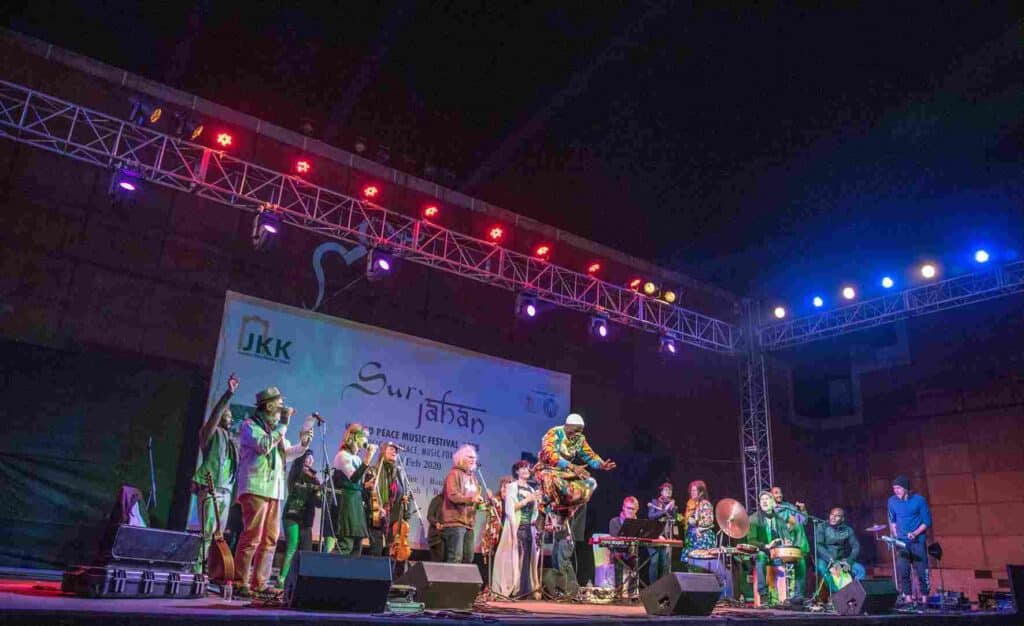 Evening concert at Jaipur. Photo: Banglanatak dot com