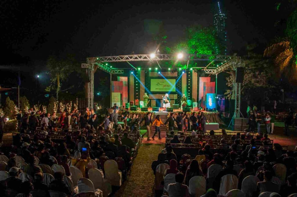 Evening concert at Kolkata. Photo: Banglanatak dot com