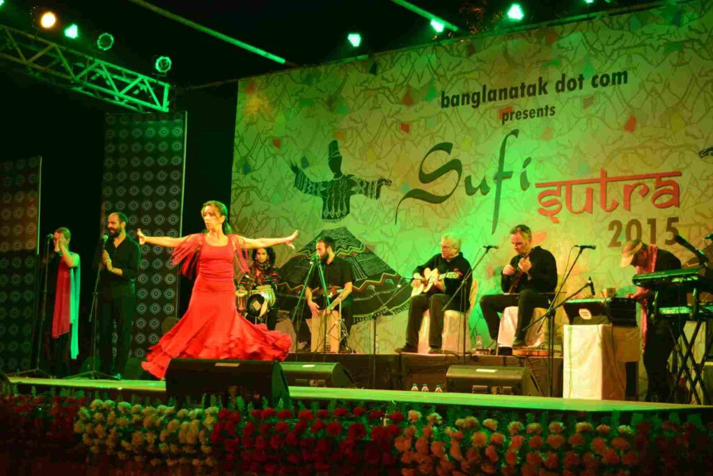 Evening concert at Kolkata. Photo: Banglanatak dot com