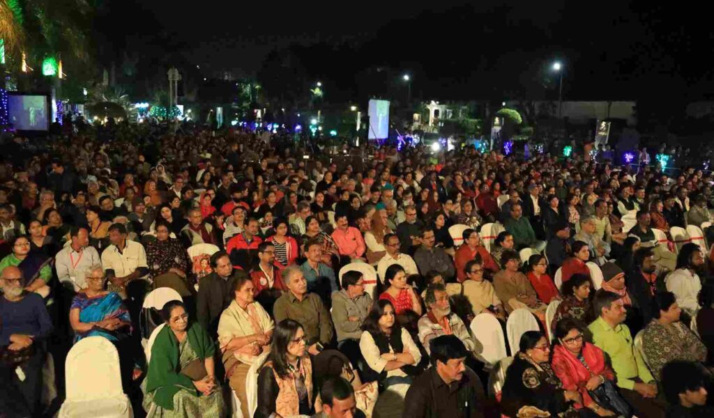 Evening concert at Kolkata. Photo: Banglanatak dot com