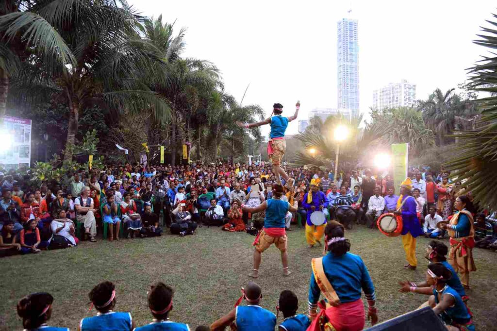 Performing traditional art at Kolkata. Photo: Banglanatak dot com