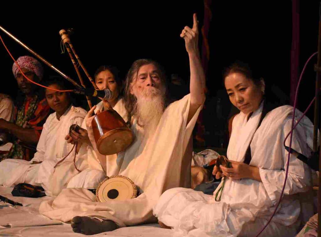 Poet, composer, philosopher and singer Sadhan Das Bairagya performs at the Baul Fakiri Utsav. Photo: Banglanatak dot com