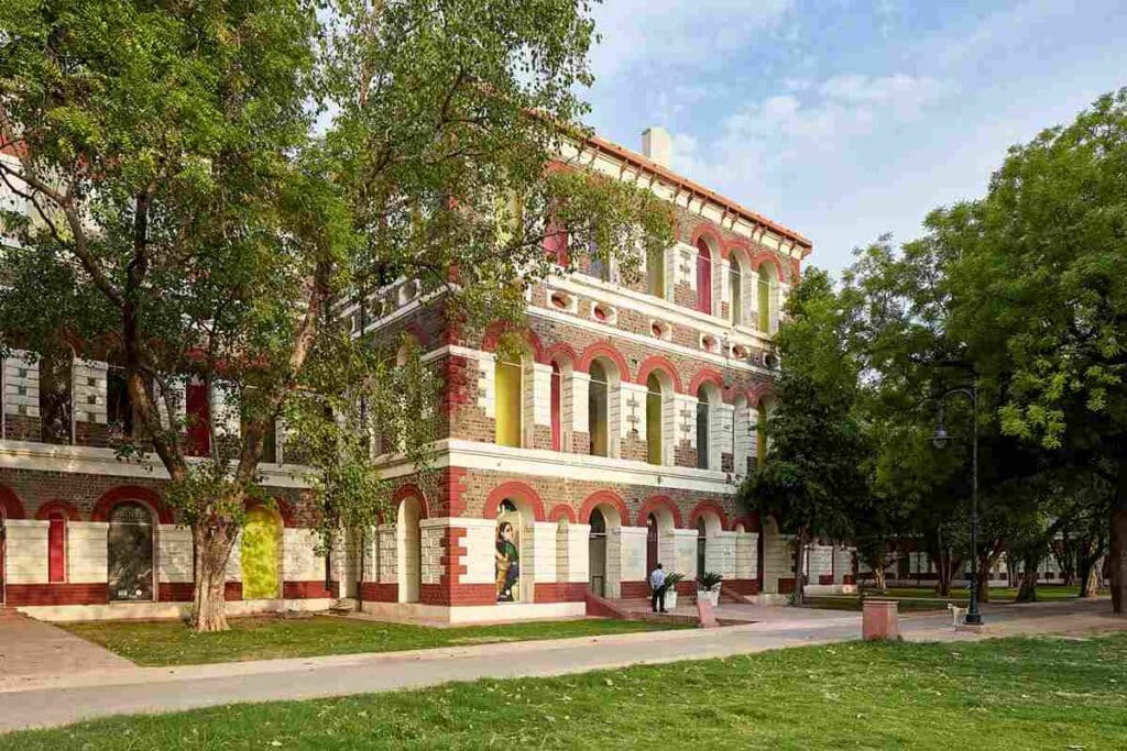 The historic barracks of the Red Fort housing Drishyakala. Photo: DAG Team