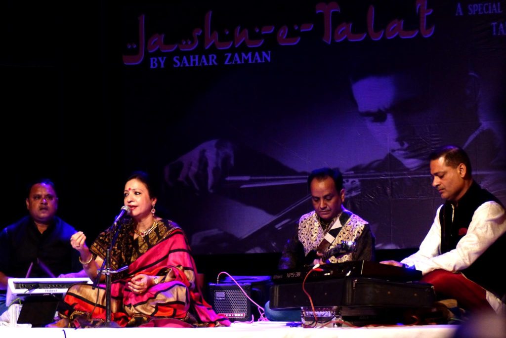 Ghazal singer Rashmi Agarwal at Jashn-e-talat. Photo: Sahar Zaman