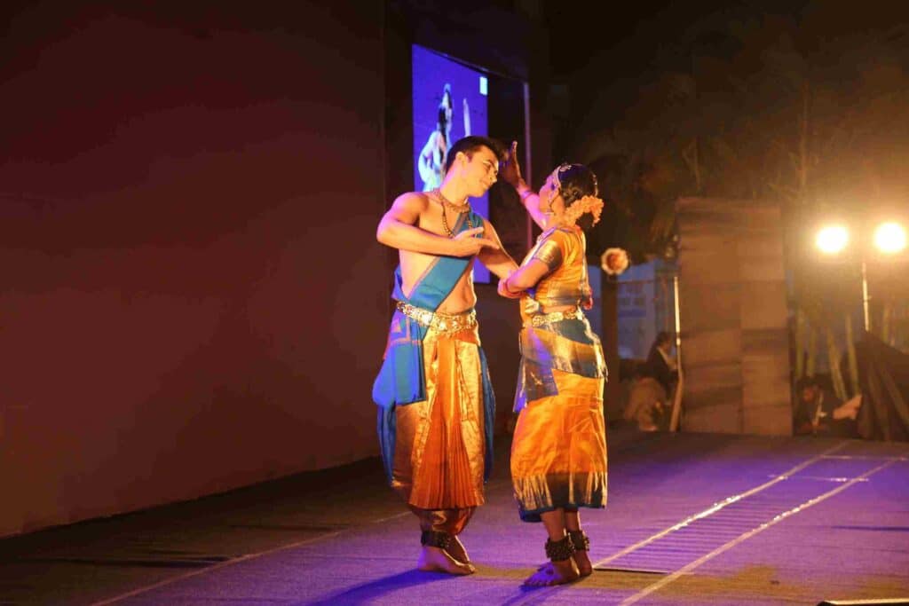 Indian classical dancers Mallika Sarabhai and Revanta Sarabhai performing at the Tata Steel Jharkhand Literary Meet. Photo: Gameplan Sports